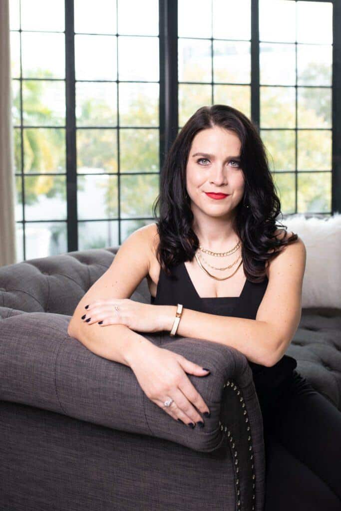 sarasota headshot photographer for businesses lifestyle woman
