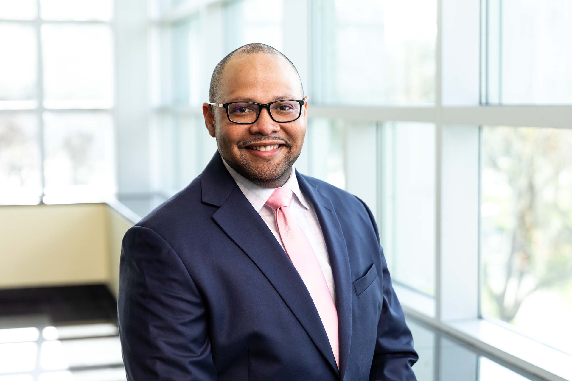 Polished headshot photography for corporate and creative professionals.
