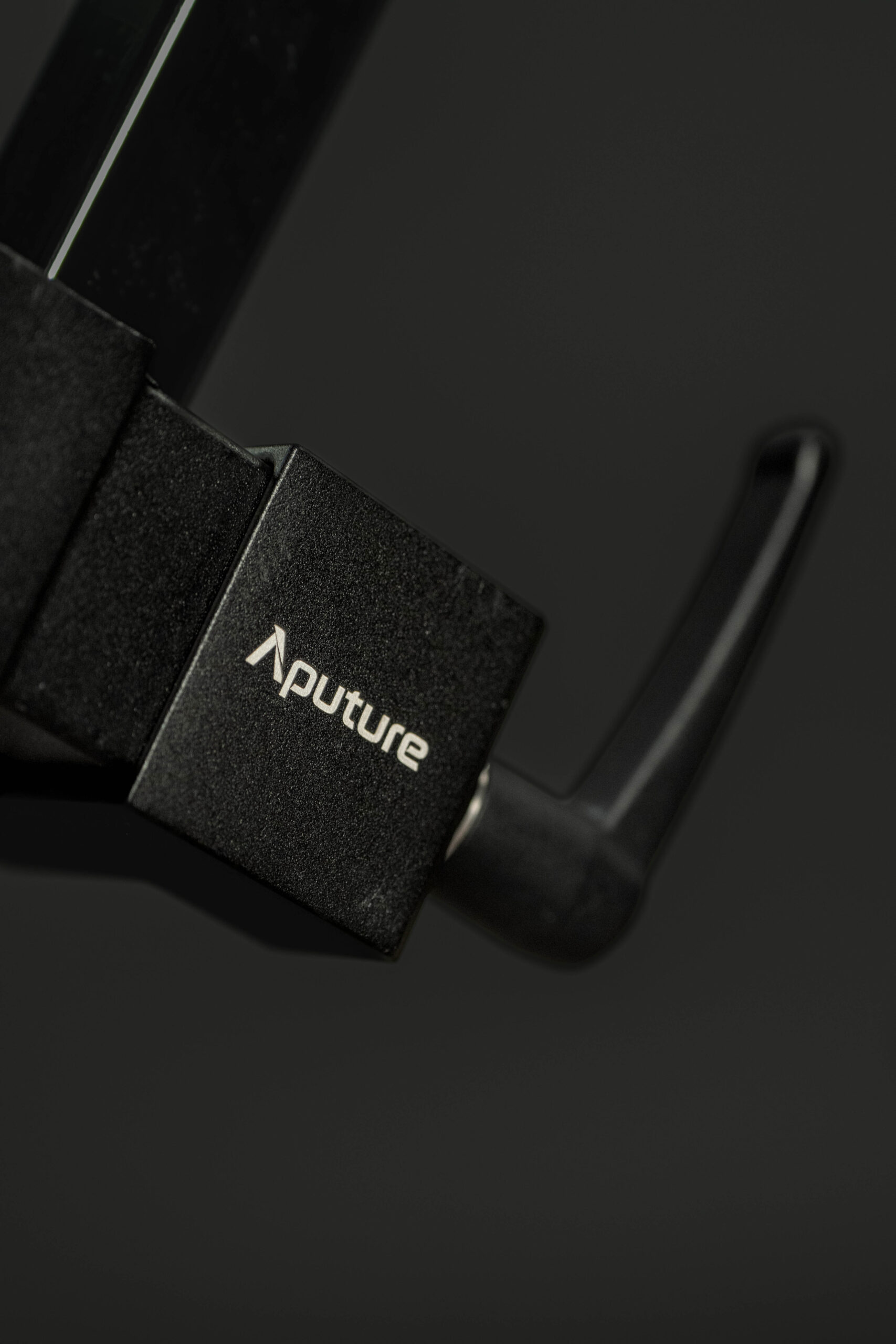 Aputure 600d product photo
