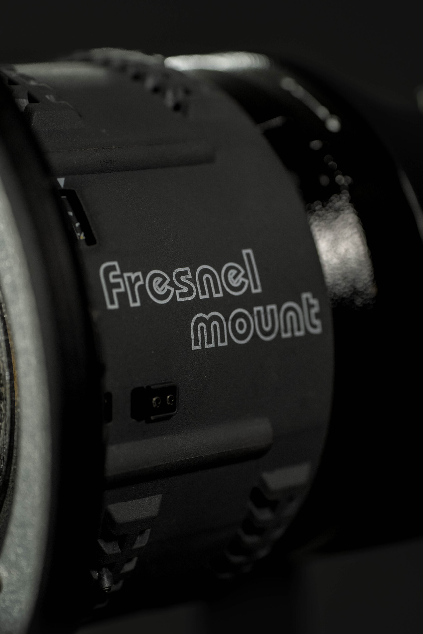 Aputure 300d detail 3